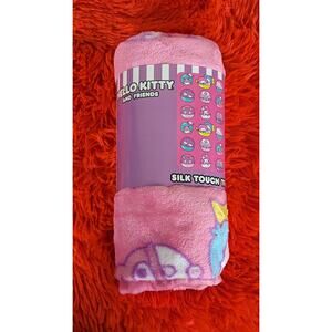 NWT Sanrio Hello Kitty Friends Capsule Soft Silk Touch Throw Blanket 40 x 50 in.